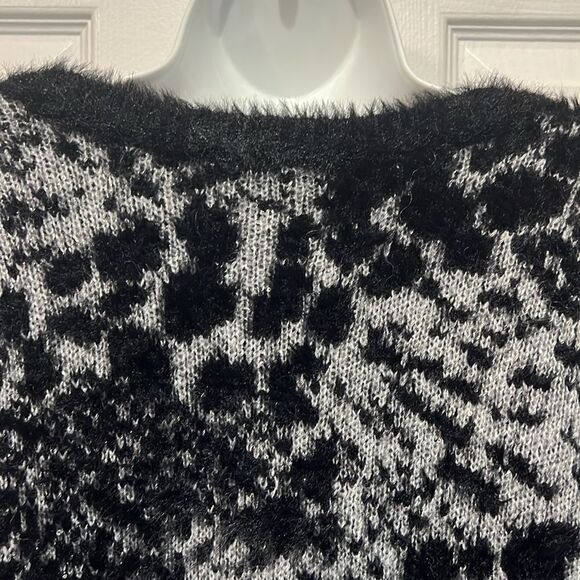 7 For All Mankind Black/Grey Jacquard Knit V-Neck Sweater Size XS - Picture 8 of 12